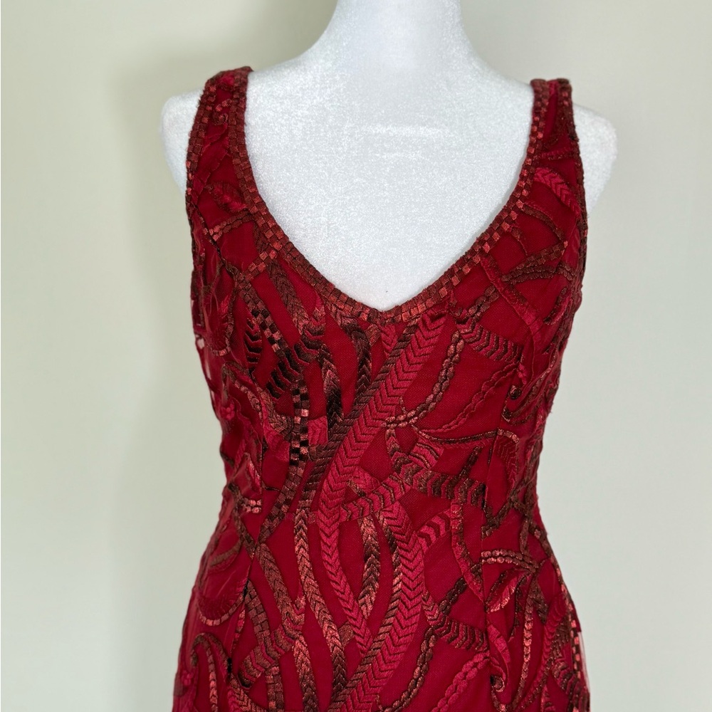 VTG ~ Peggy Jennings Couture ~ Elegant Burgundy Embroidered with Tulle Gown. - Picture 6 of 11